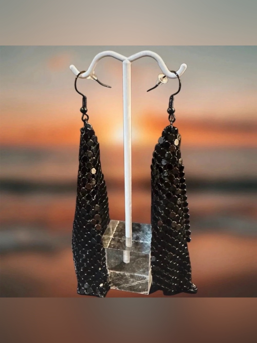 Black Mesh Dangle Earrings - 4.25"
Statement Earrings